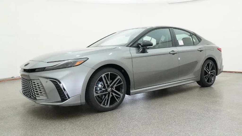 New 2026 Heavy Metal with Midnight Black Metallic roof Toyota XSE image 63