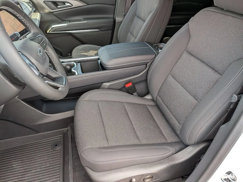 New 2026 Summit White Chevrolet LT image 15