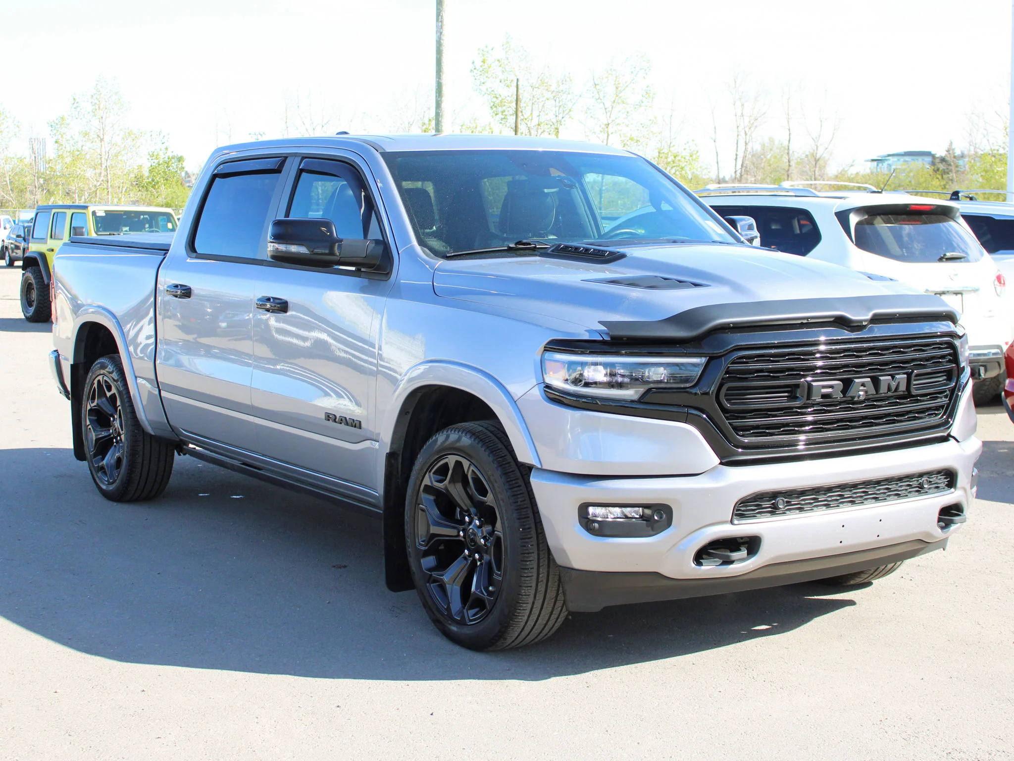 Certified Used 2024 Silver RAM Limited * No Accidents | HEMI V8 | Running Boards | Head-Up Display | 3.92 Axle Ratio | Navigation image 9