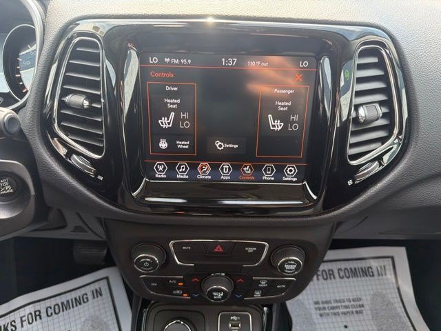 Used 2019 Jazz Blue Pearlcoat Jeep Limited image 22