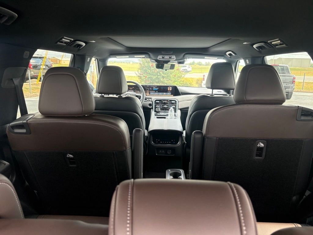 New 2026 Super Black Nissan Platinum Reserve image 17
