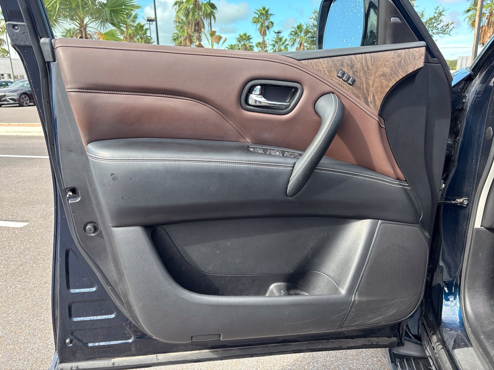 Used 2022 Blue INFINITI Premium Select image 9