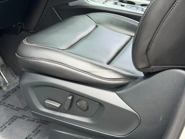Certified Used 2022 Iconic Silver Metallic Ford  image 38