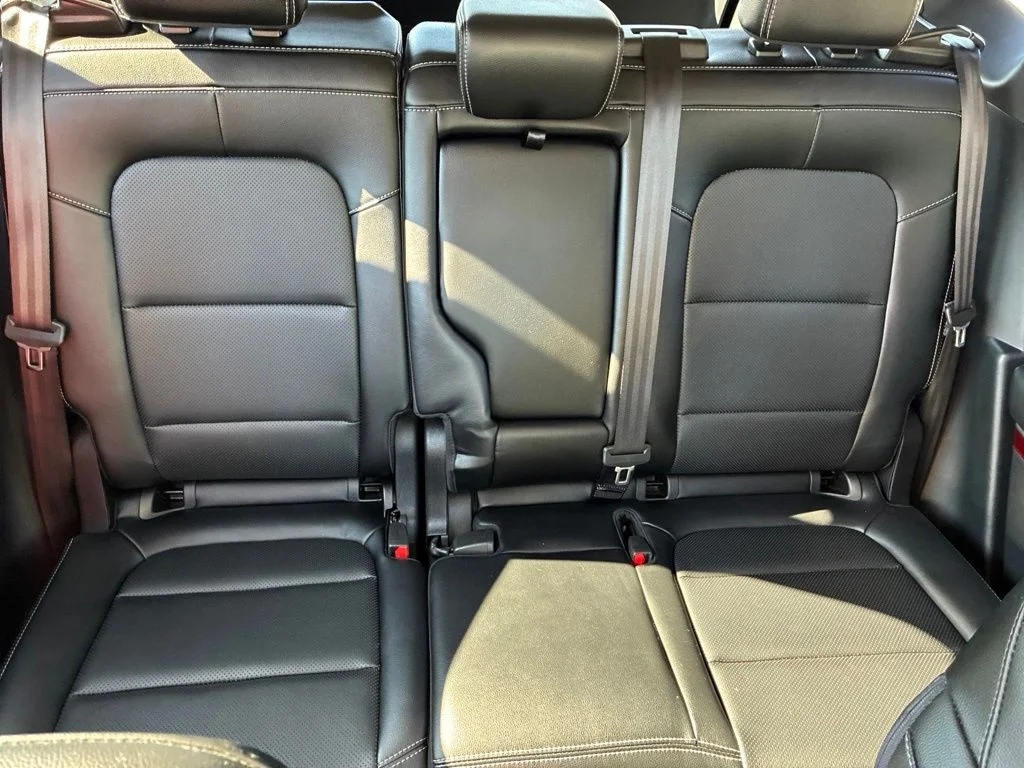 Used 2022 Red Ford SEL image 52