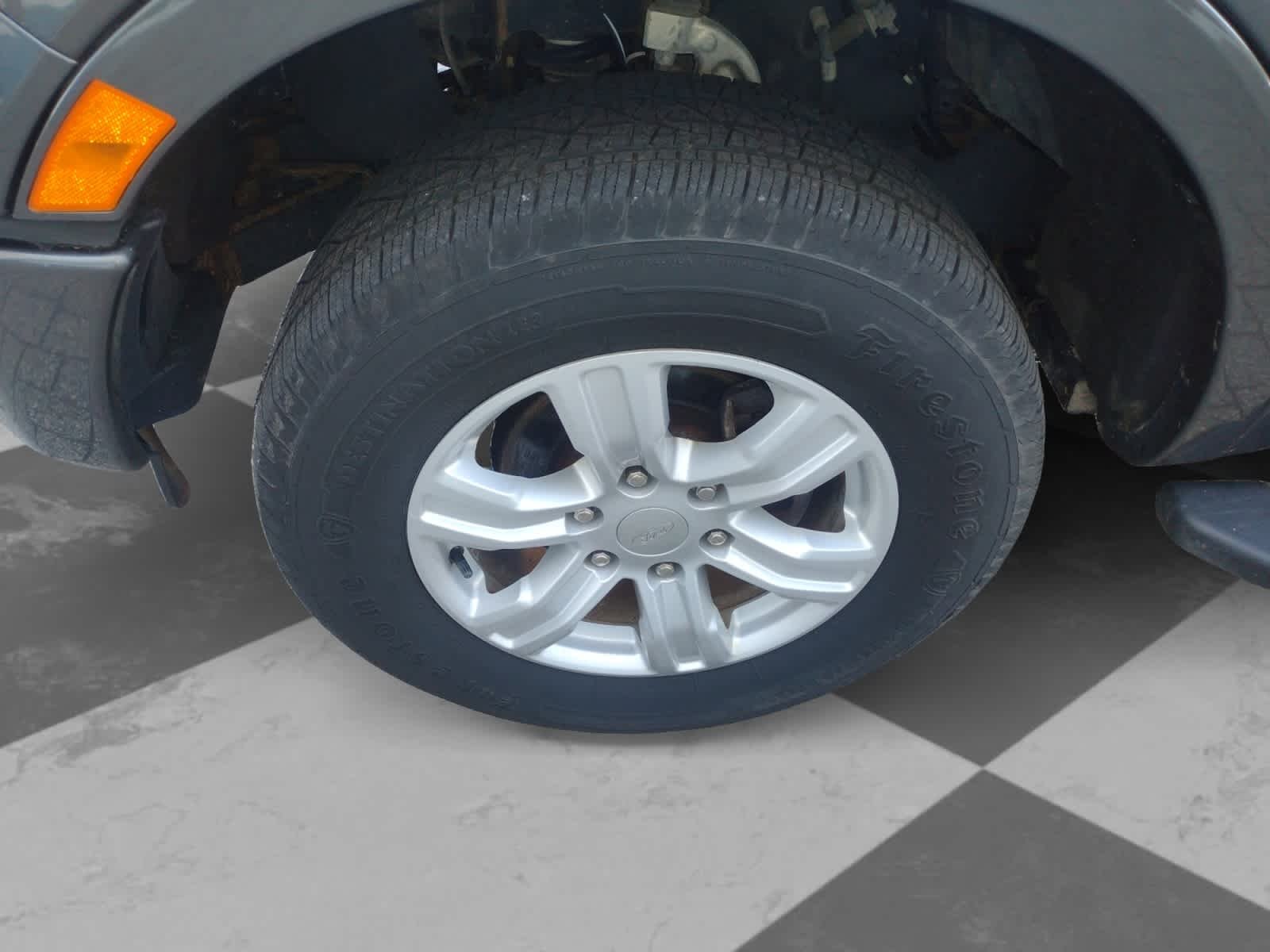 Used 2019 Magnetic Ford XLT image 8