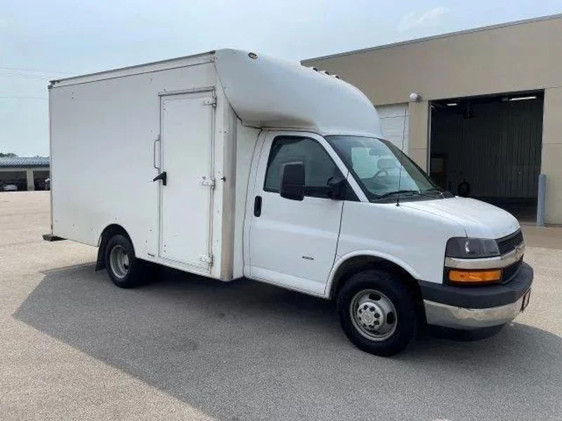 Used 2020 Summit White Chevrolet Work Van image 3