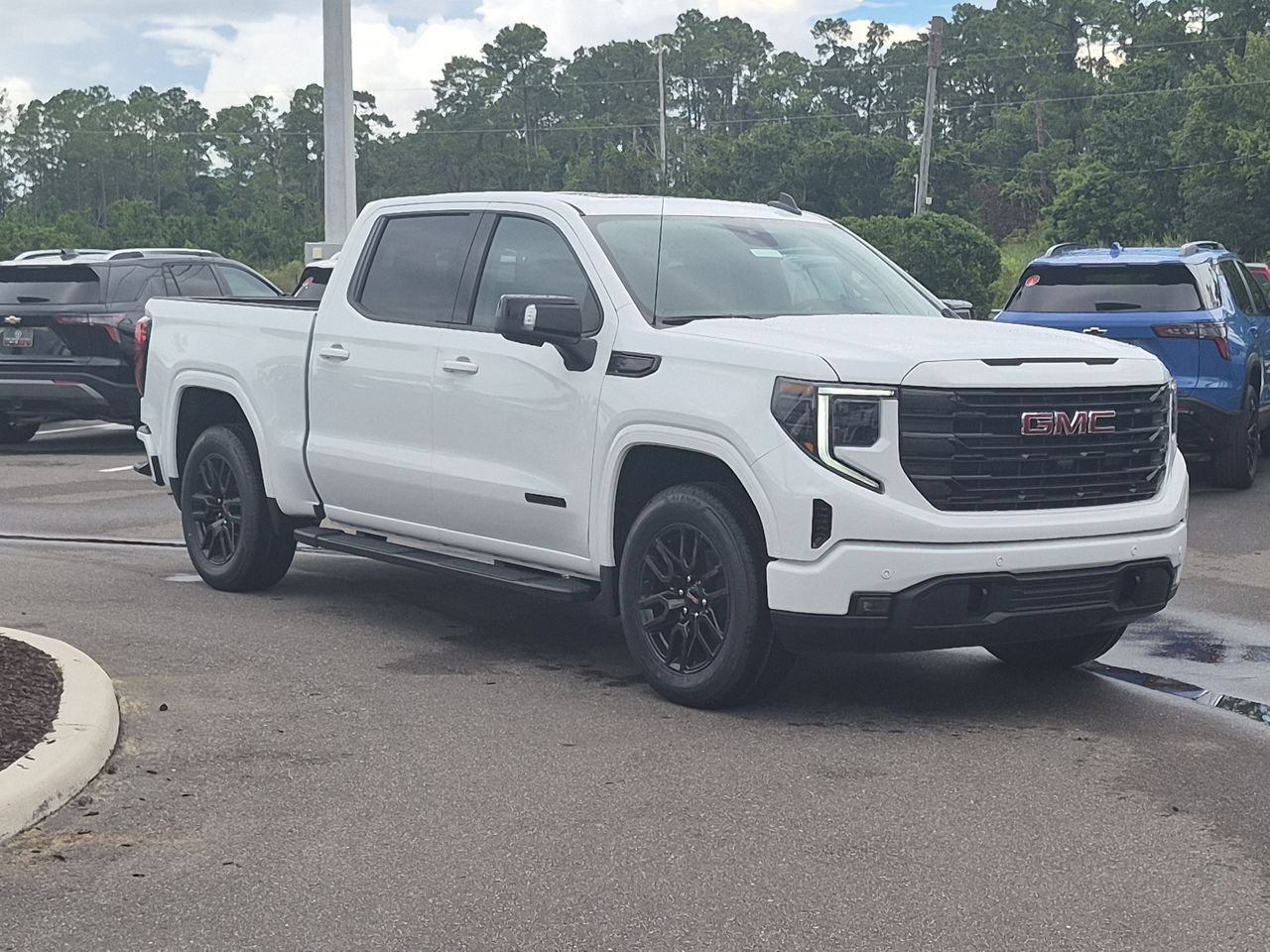 2026 GMC Sierra 1500 Elevation - Photo 2