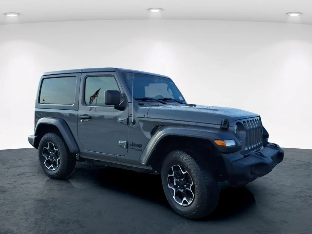 Used 2021 Gray Jeep Sport S image 5