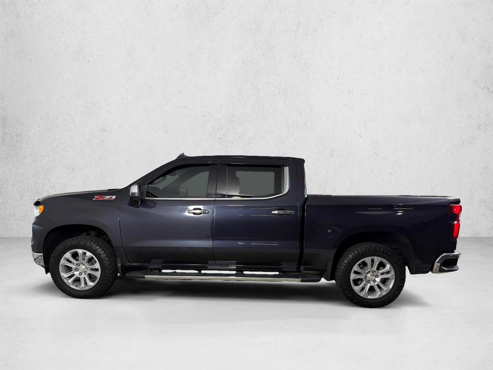 Used 2022 Dark Ash Metallic Chevrolet LTZ image 6