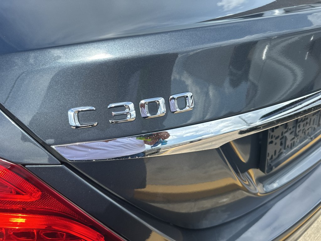 Used 2015 Steel Gray Metallic Mercedes-Benz Luxury image 29