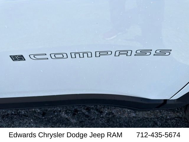 New 2026 Bright White Clear-Coat Exterior Paint Jeep 85TH ANNIVERSARY EDITION image 12