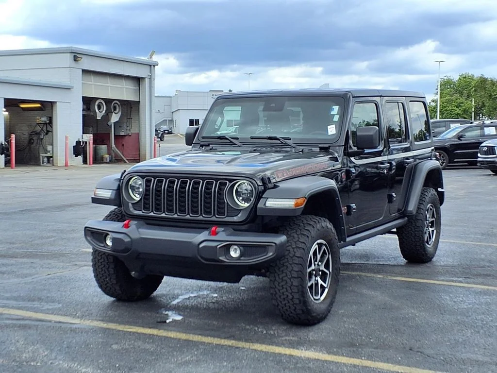 Used 2025 Jeep Wrangler 4-Door Rubicon with VIN 1C4PJXFN3SW546699 for sale in Kansas City