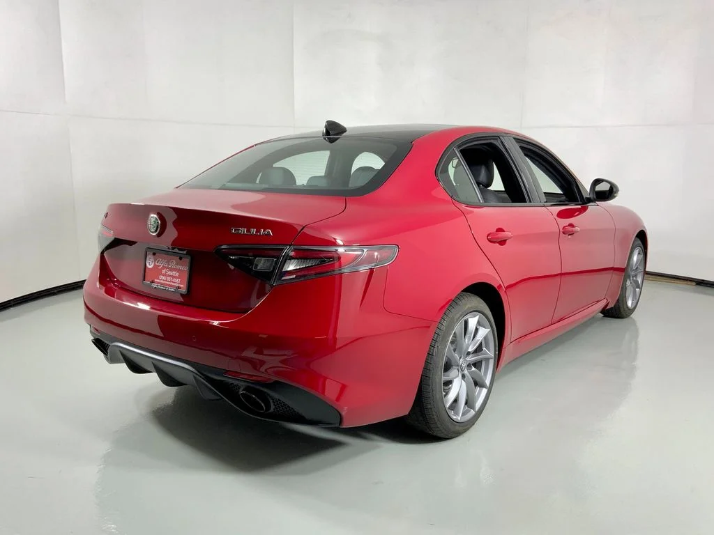 New 2026 Alfa Rosso (Red) Exterior Paint Alfa Romeo Sprint image 2