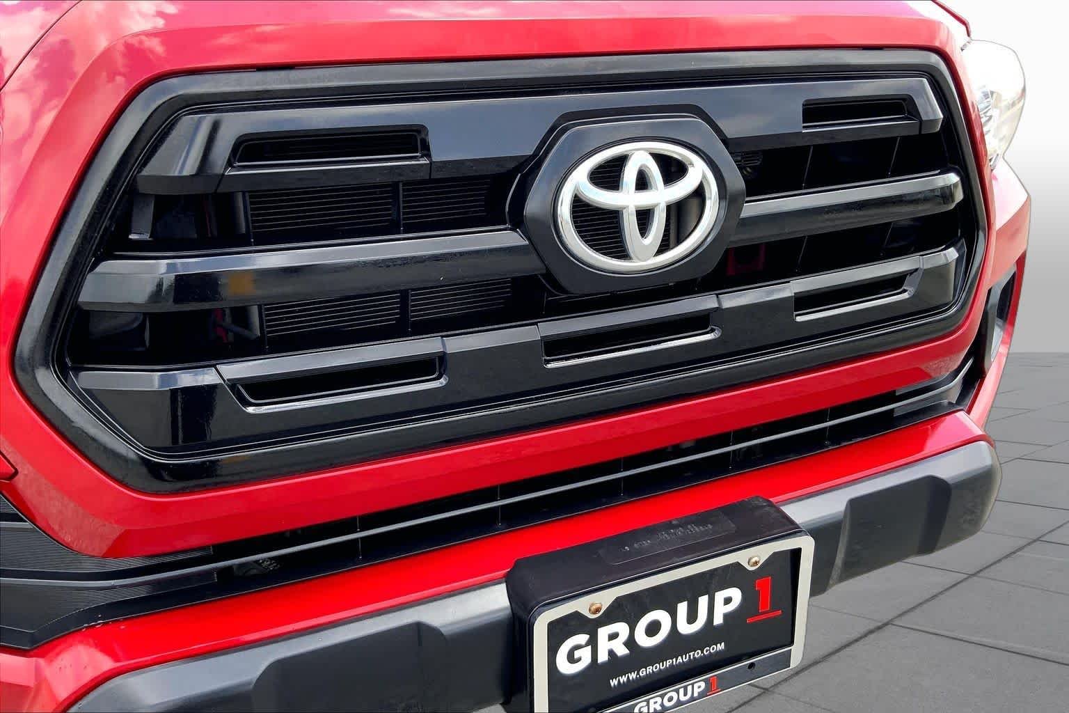 Used 2017 Barcelona Red Metallic Toyota SR image 29