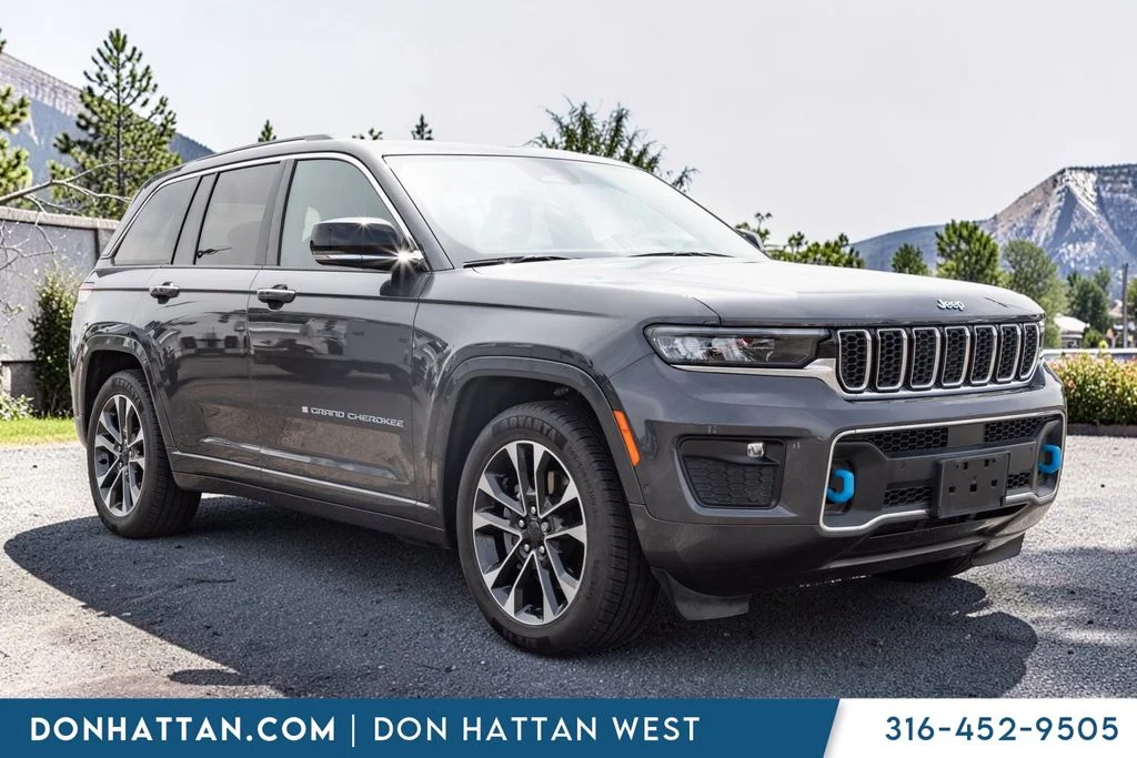 Used 2023 Gray Jeep Overland 4xe image 24