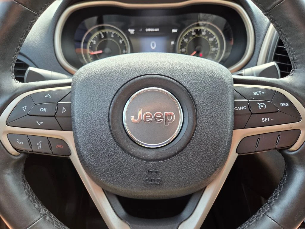 Used 2014 Black Jeep Limited image 36