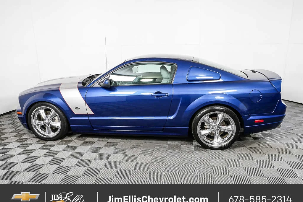 Used 2007 Windveil Blue Metallic Ford GT Premium image 26
