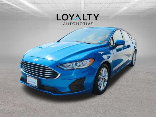 Used 2019 Blue Ford SE image 6