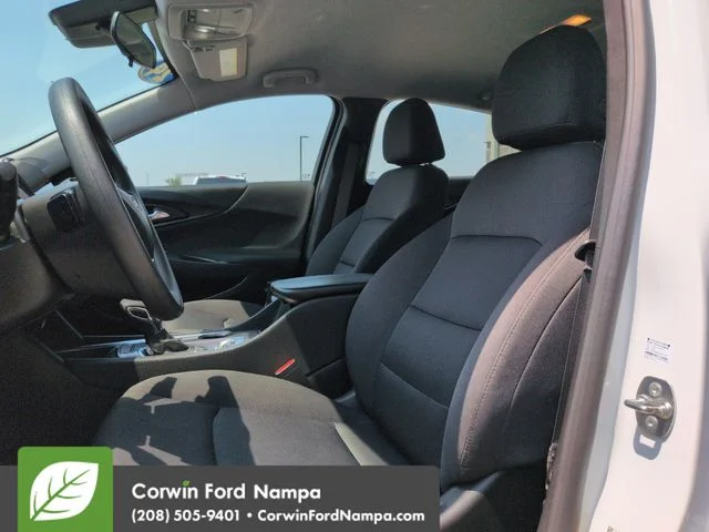 Used 2024 Summit White Chevrolet  image 23