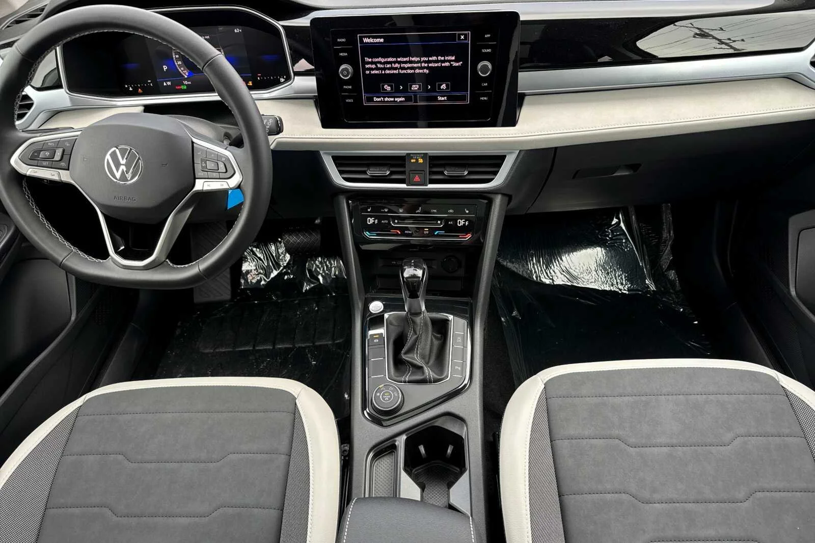 New 2026 Gray Volkswagen 1.5T SE image 13