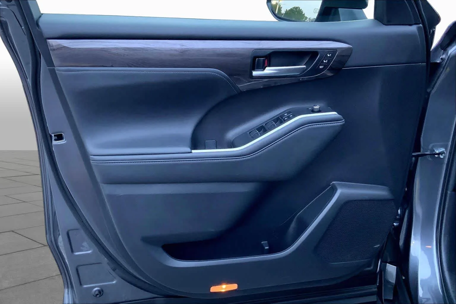 Used 2023 Magnetic Gray Metallic Toyota Platinum image 19