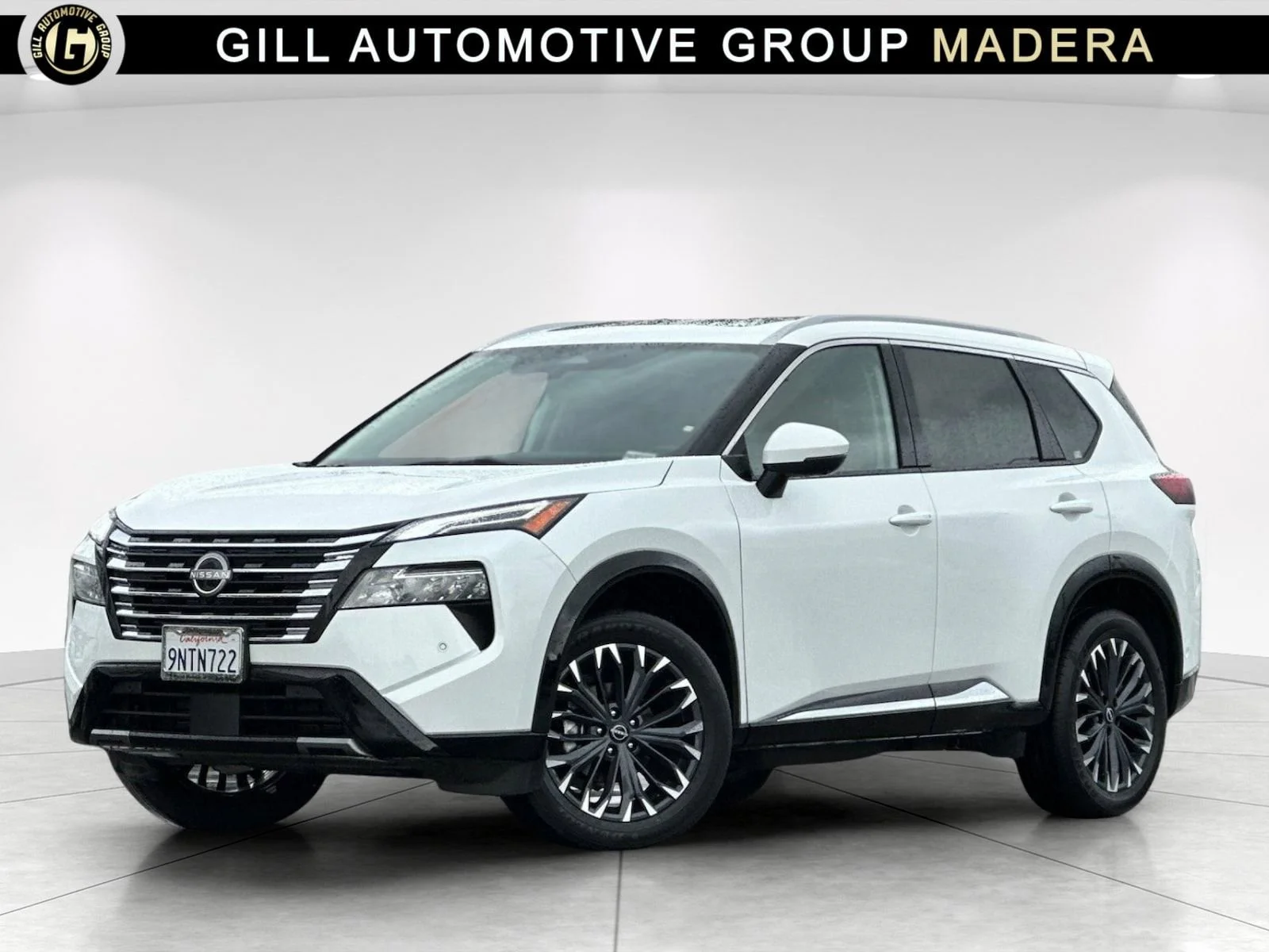 2024 Nissan Rogue Platinum FWD's photo
