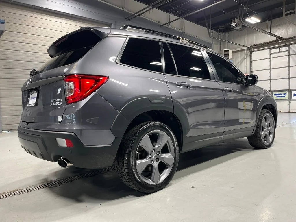 Certified Used 2019 Modern Steel Metallic Honda Touring image 7