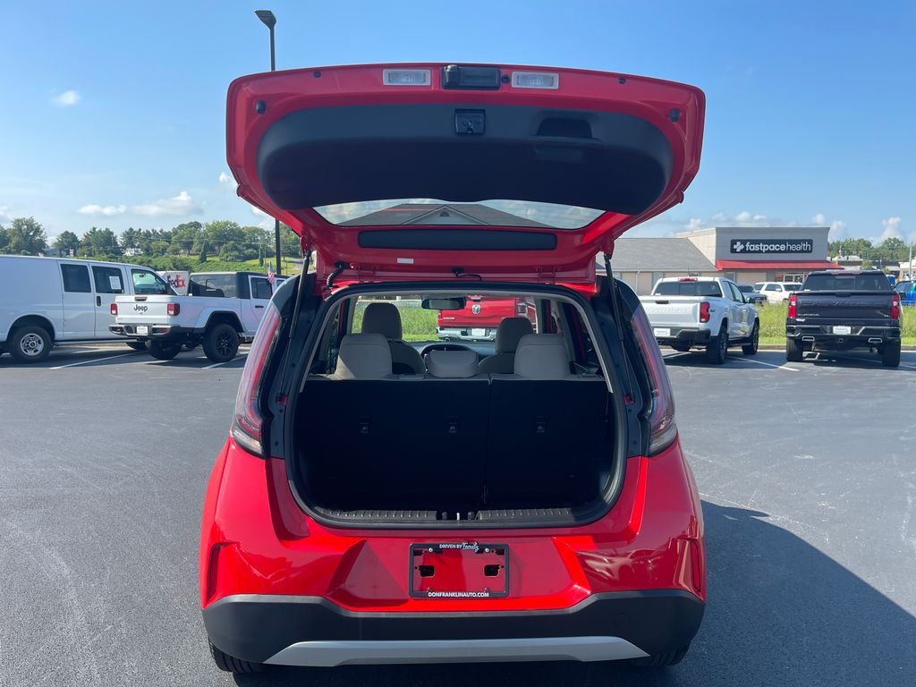 Used 2024 Red Kia LX image 9