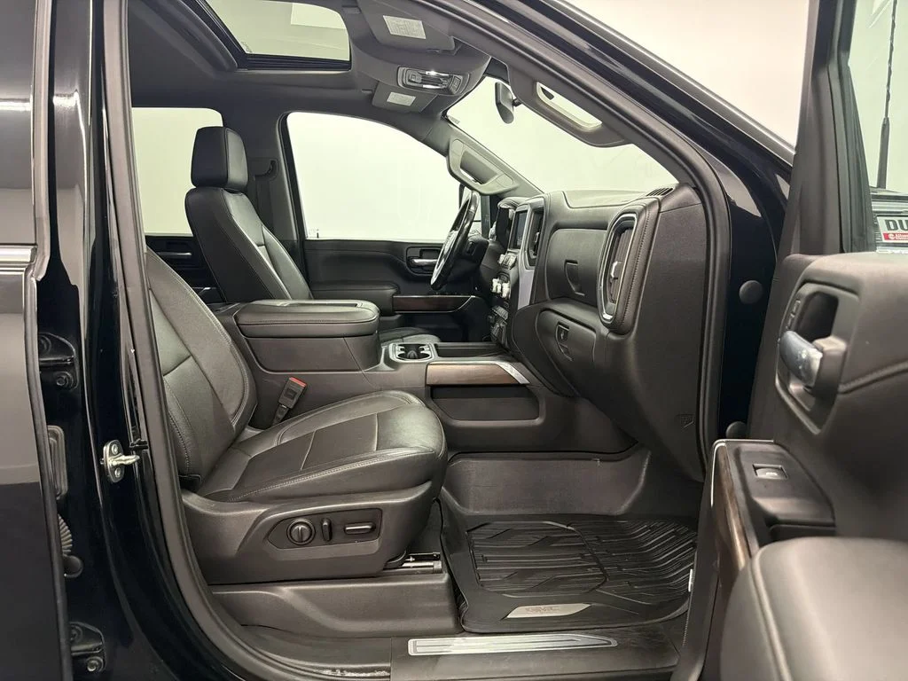 Used 2020 Onyx Black GMC SLT image 25
