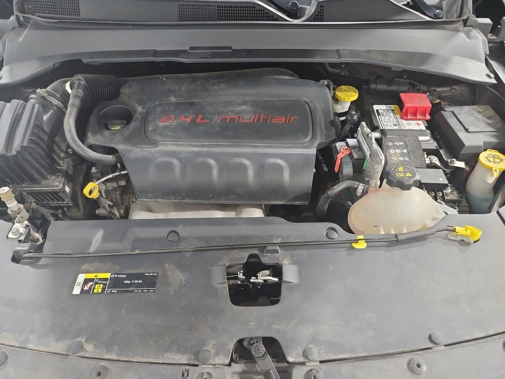 Used 2022 Gray Jeep Latitude Lux image 21