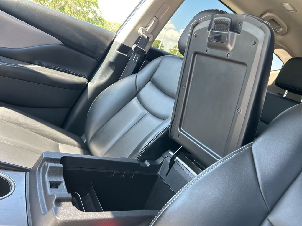 Used 2023 Gray Nissan SV image 37