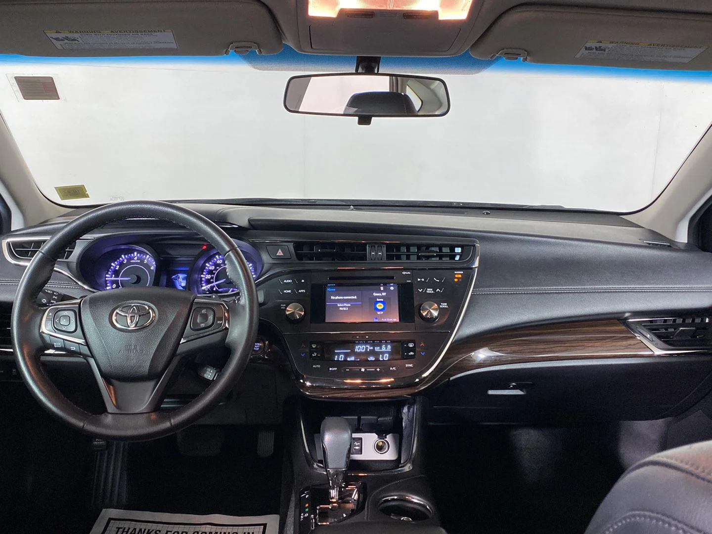 Used 2015 Sizzling Crimson Mica Toyota XLE image 17