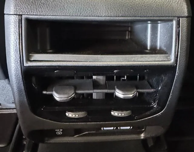 Used 2023 Black Jeep Altitude X image 26