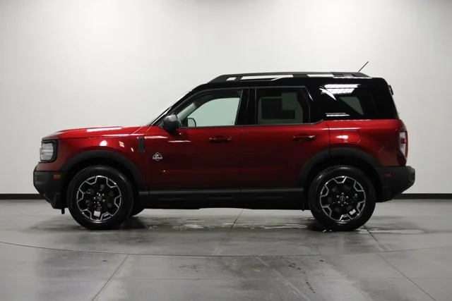 New 2025 Ruby Red Metallic Tinted Clearcoat Ford Outer Banks® image 31