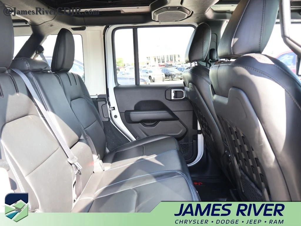 Used 2023 White Jeep Rubicon 4xe image 12