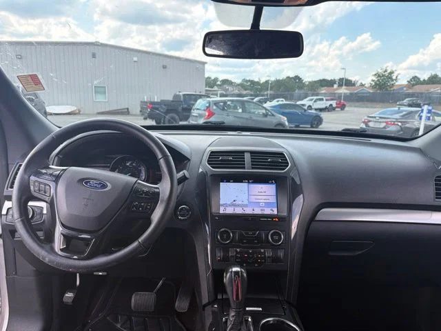 Used 2019 Silver Ford XLT image 14