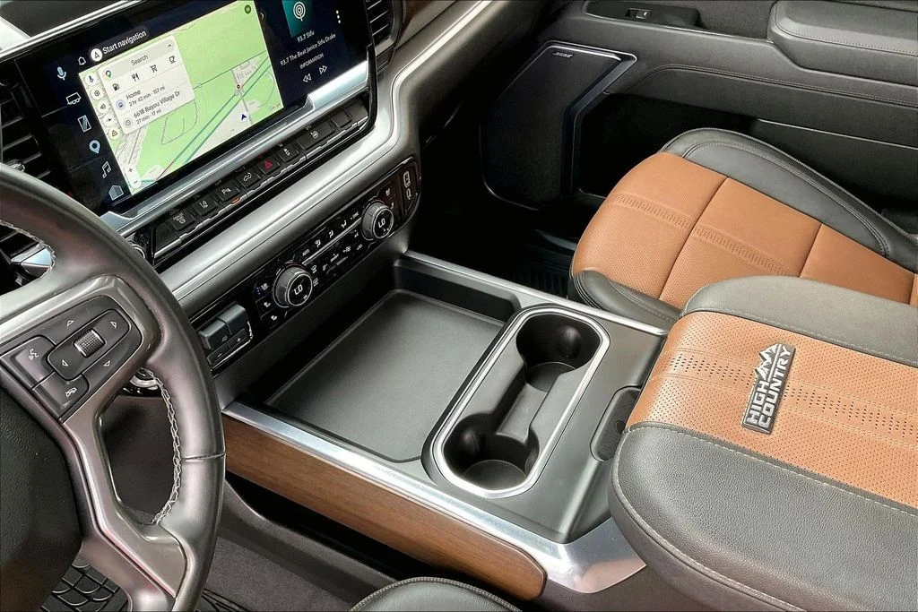 Used 2025 Gray Chevrolet High Country image 15