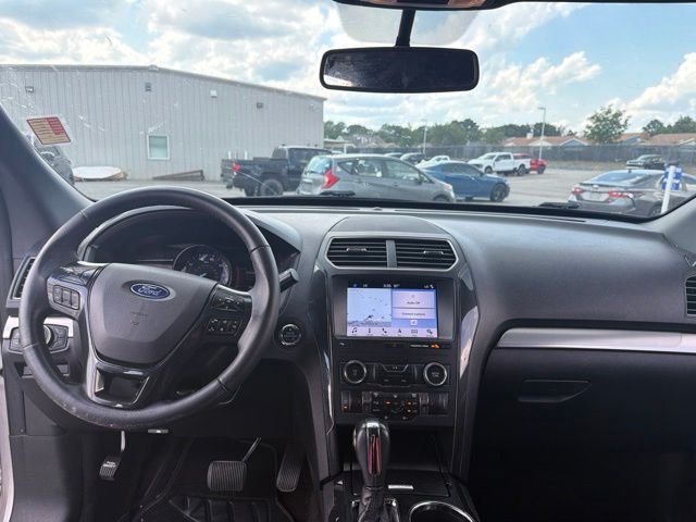 Used 2019 Silver Ford XLT image 14