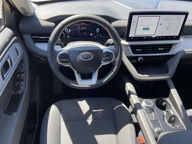 New 2026 Space White Metallic Ford Active image 9