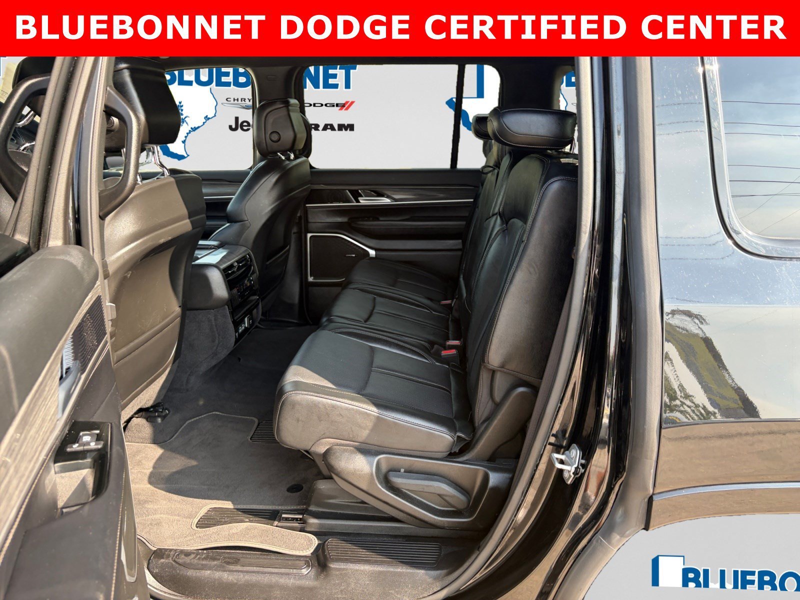 Used 2024 Diamond Black Crystal Pearlcoat Jeep Series II image 22