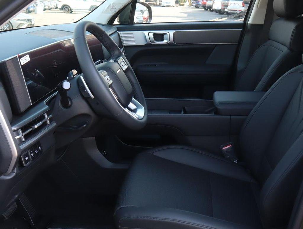 New 2026 Gray Hyundai SEL FWD image 17