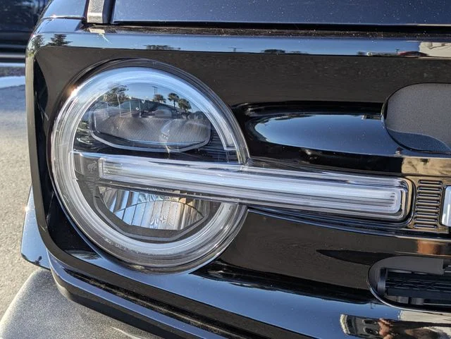 New 2026 Shadow Black Ford Outer Banks® image 9