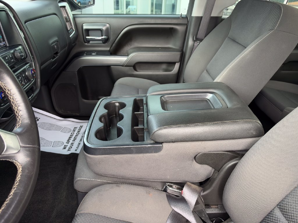 Used 2017 Silver Chevrolet LT image 17