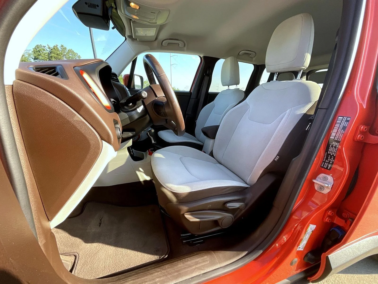 Used 2017 Orange Jeep Latitude image 10