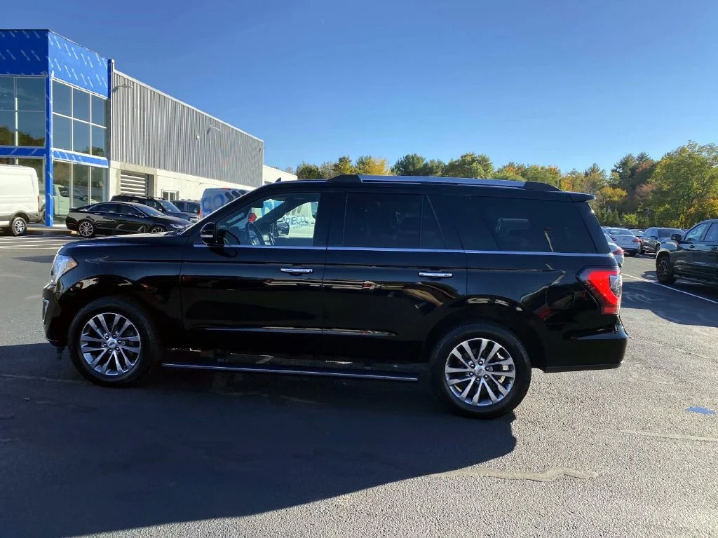 Used 2018 Shadow Black Ford Limited image 8