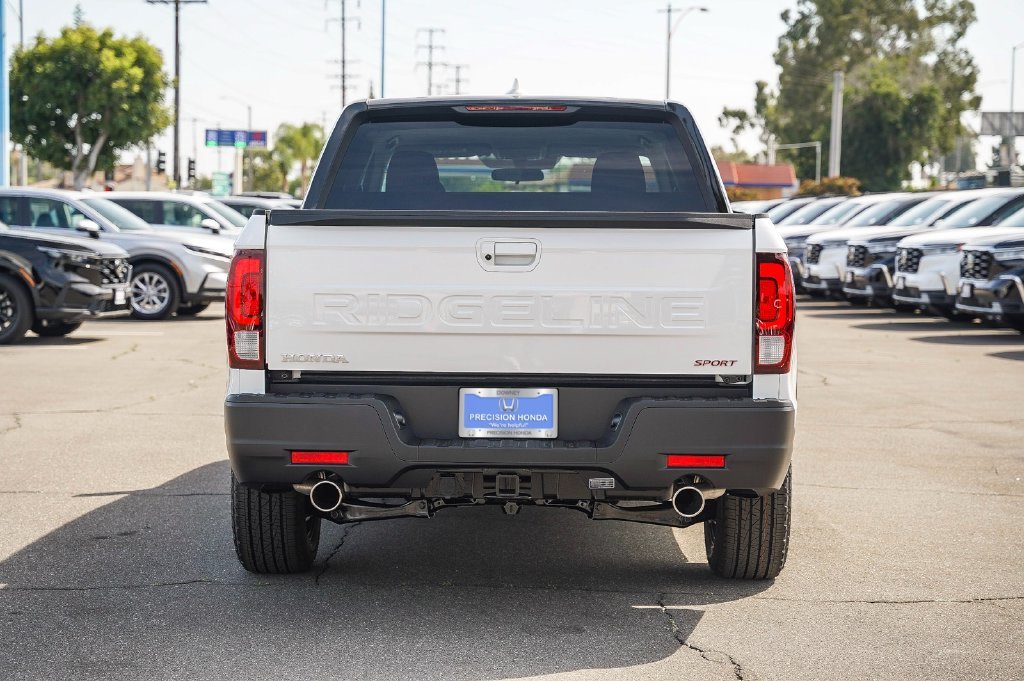 2025 Honda Ridgeline Sport - Photo 8