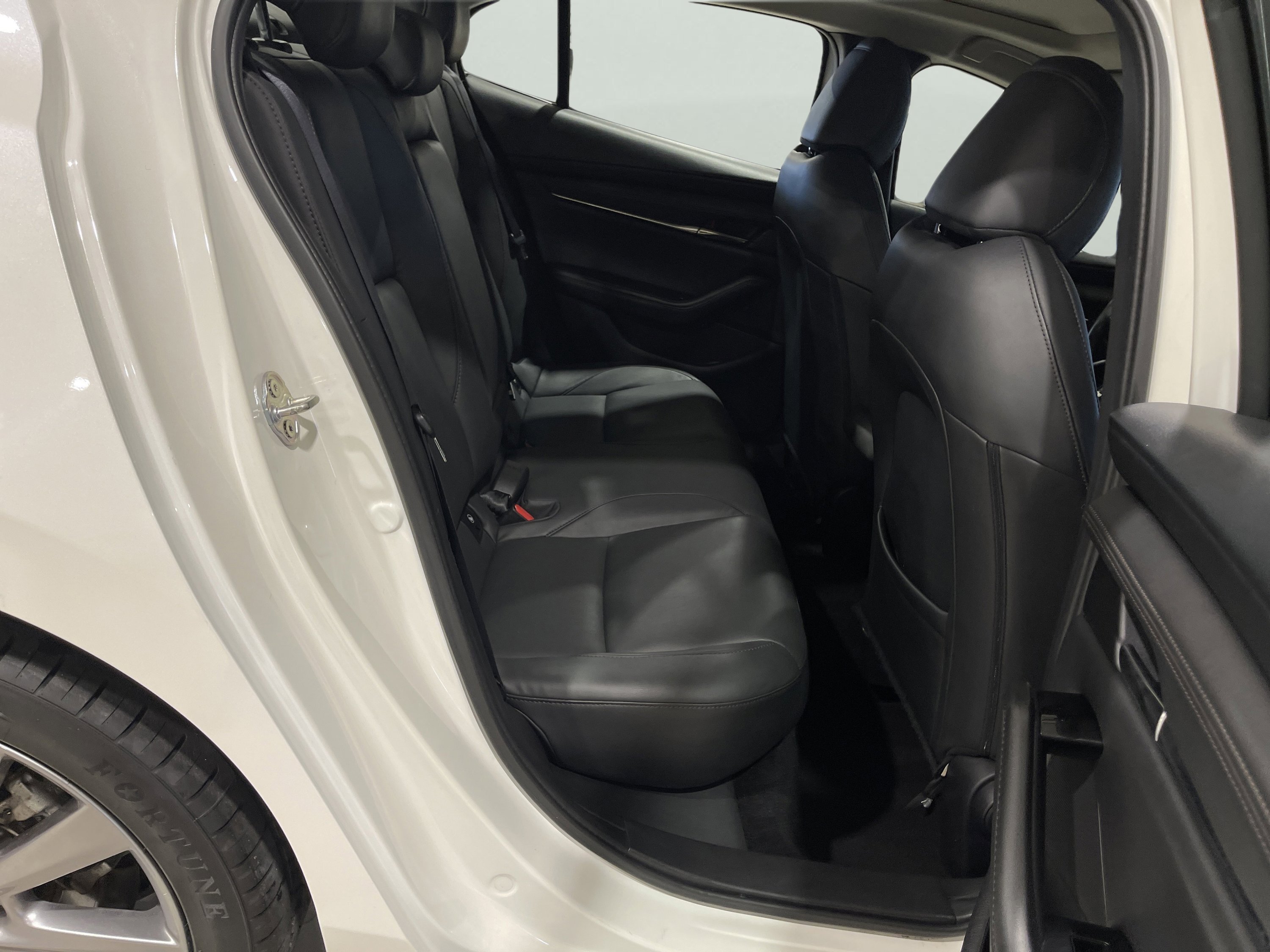 Used 2023 Snowflake White Pearl Mica Mazda 2.5 S Preferred image 15