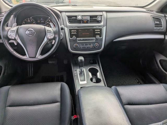 Photo 12