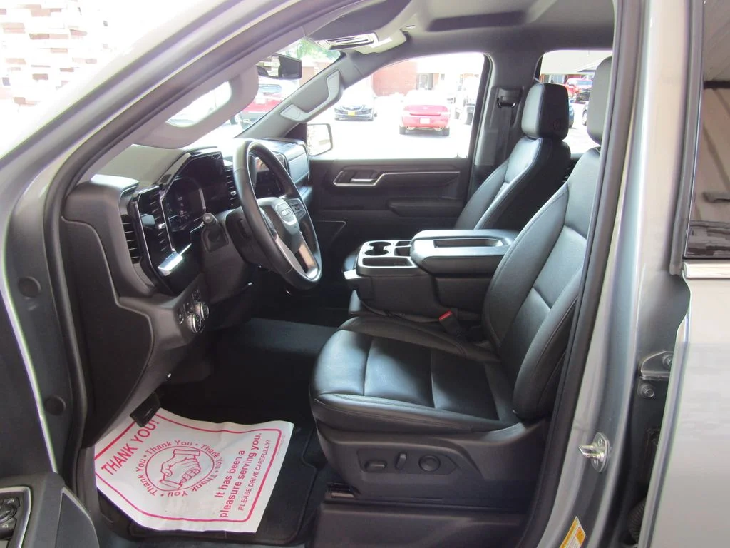 Used 2025 Sterling GMC SLT image 26