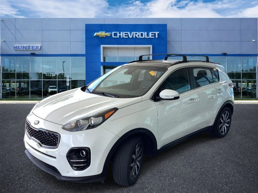 Used 2019 Snow White Pearl Kia EX image 5